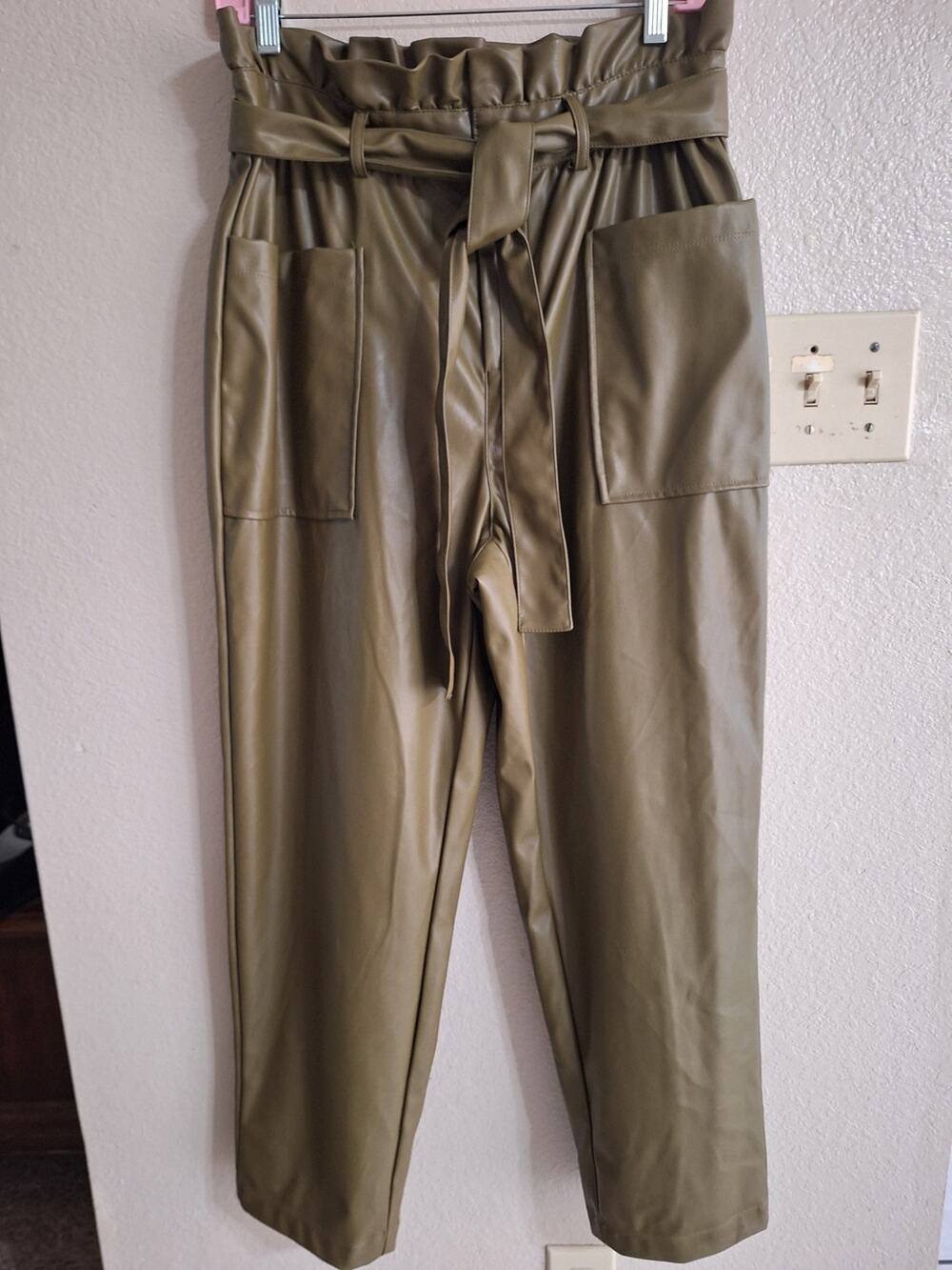 Who What Wear Sz10 Olive Faux Leather Paperbag HI Rise Straight Leg